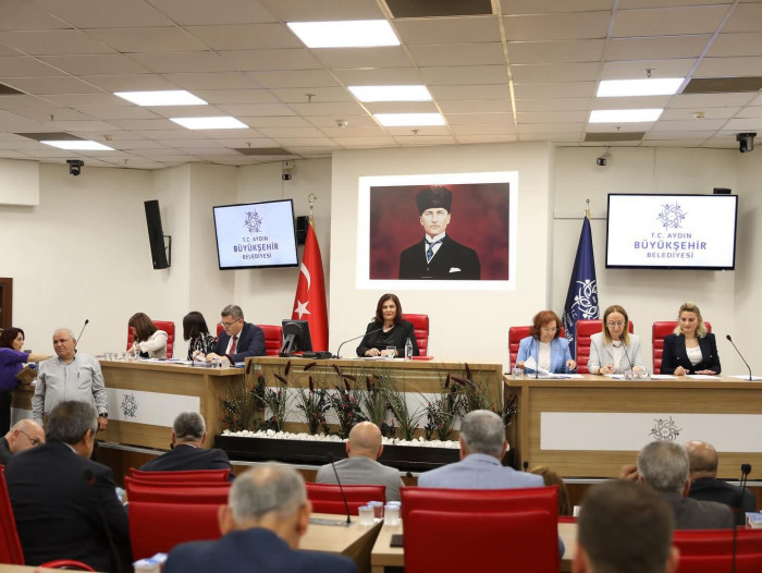 AYDIN BÜYÜKŞEHİR BELEDİYESİ’NİN YENİ DÖNEM İLK MECLİS TOPLANTISI GERÇEKLEŞTİ