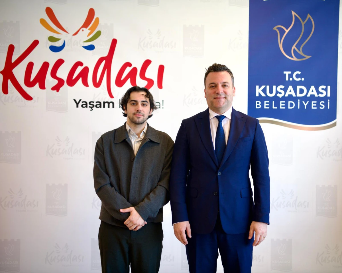 Almanya CHP Gen&ccedil;lik Kolları&rsquo;ndan Kuşadası Belediyesi&rsquo;ne Ziyaret