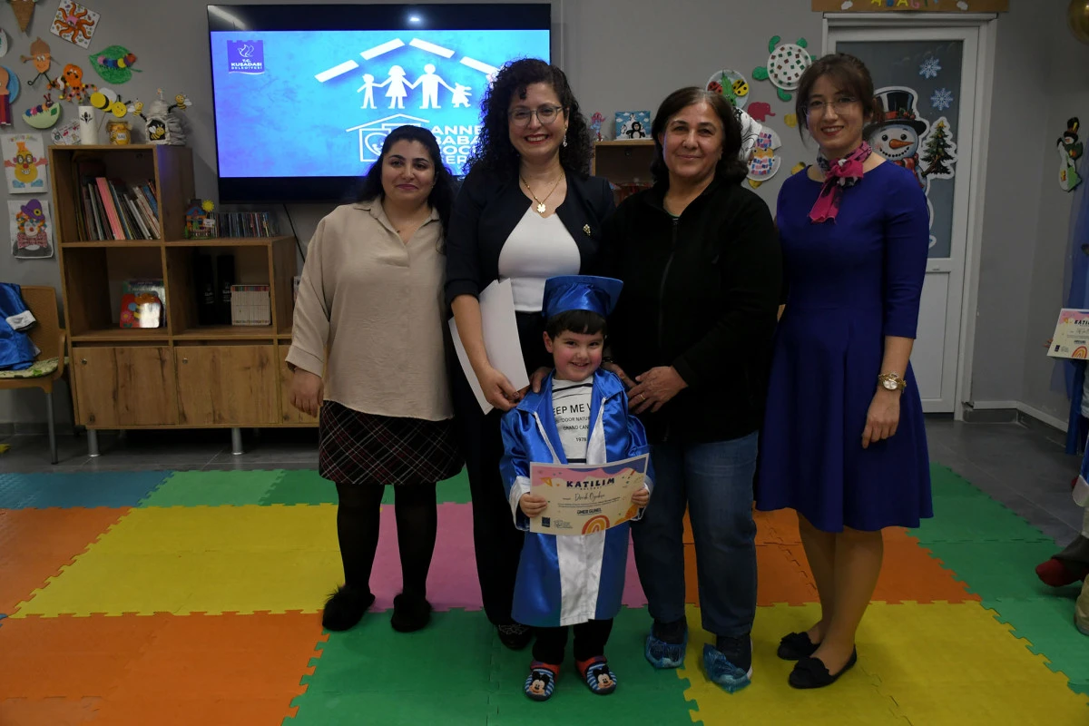 ANNE BABA &Ccedil;OCUK MERKEZİ&rsquo;NDE 32. D&Ouml;NEM MEZUNİYET HEYECANI YAŞANDI