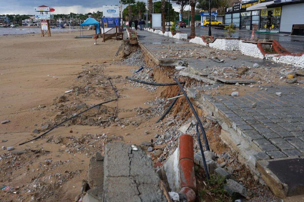 Aydın Büyükşehir Belediyesi Altınkum’daki Çöküşe Hâlâ Müdahale Etmedi