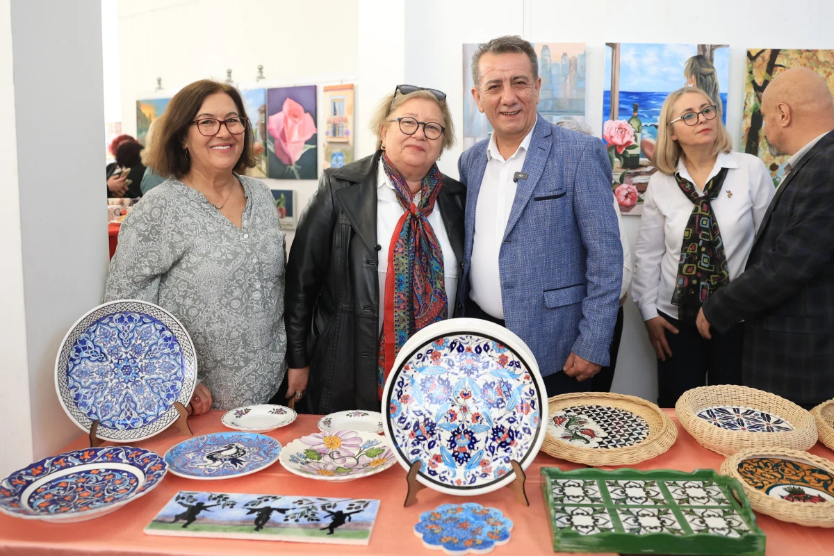 BAŞKAN ANIL YETİŞKİN EFELER&rsquo;İN SANAT SERGİSİNİ A&Ccedil;TI