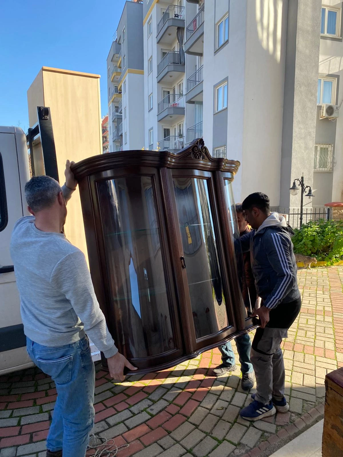 BAŞKAN ANIL YETİŞKİN İLE EFELER&rsquo;DE DAYANIŞMA B&Uuml;Y&Uuml;YOR