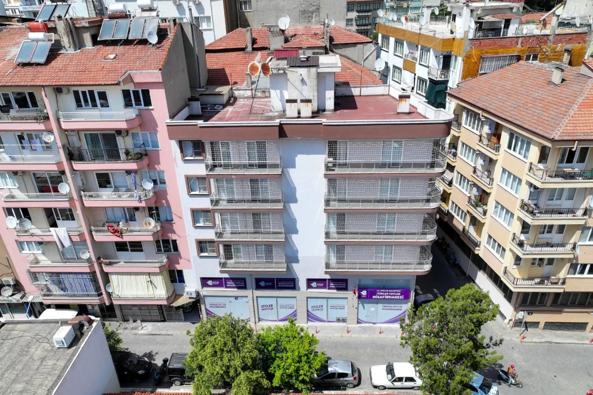 BAŞKAN ANIL YETİŞKİN&rsquo;DEN KADINLARA YAZ M&Uuml;JDESİ: T&Uuml;RKAN SAYLAN MİSAFİRHANESİ YAZ D&Ouml;NEMİNDE DE KONFORUN ADRESİ