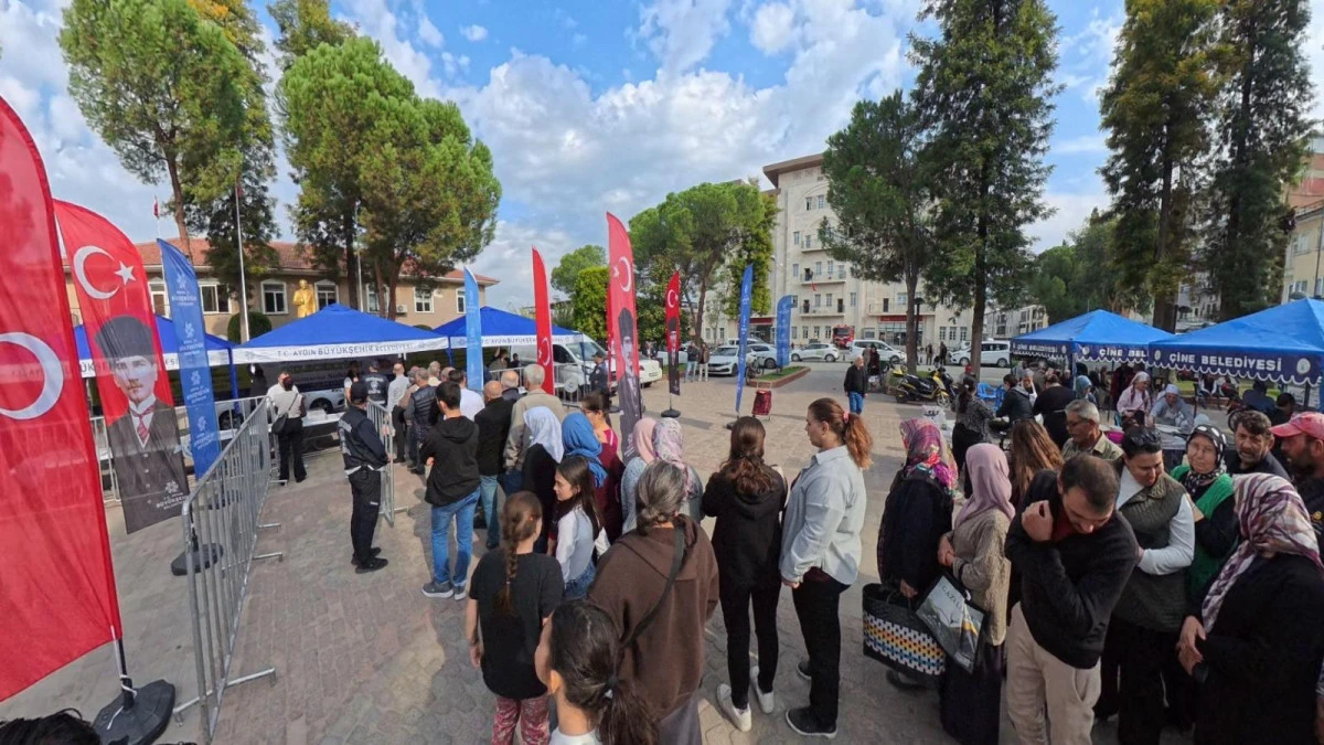 BAŞKAN ÇERÇİOĞLU, ATA TOHUMLARINDAN ÜRETİLEN FİDELERİ ÇİNELİLER İLE BULUŞTURDU