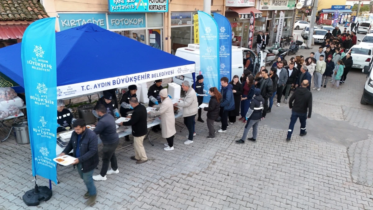 BAŞKAN &Ccedil;ER&Ccedil;İOĞLU BİNLERCE VATANDAŞI İFTAR SOFRALARINDA BULUŞTURDU