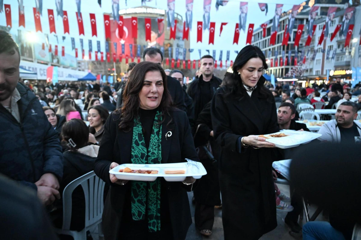 BAŞKAN &Ccedil;ER&Ccedil;İOĞLU, B&Uuml;Y&Uuml;KŞEHİR BELEDİYESİ VE ASKİ PERSONELLERİ İLE İFTAR SOFRASINDA BULUŞTU