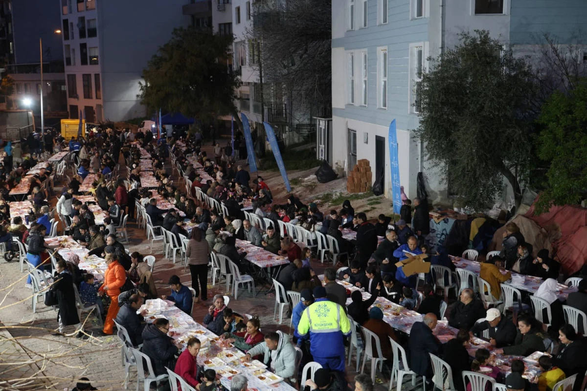 BAŞKAN &Ccedil;ER&Ccedil;İOĞLU RAMAZAN AYININ BEREKETİNİ AYDIN&rsquo;IN D&Ouml;RT BİR YANINA TAŞIMAYI S&Uuml;RD&Uuml;R&Uuml;YOR