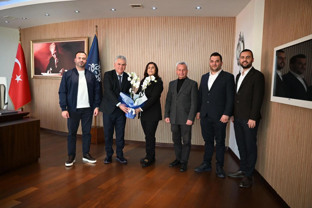 BAŞKAN &Ccedil;ER&Ccedil;İOĞLU&rsquo;NA KUŞADASI ŞOF&Ouml;RLER VE OTOMOBİLCİLER ESNAF ODASI BAŞKAN ADAYI UFUK TURAN&rsquo;DAN ZİYARET