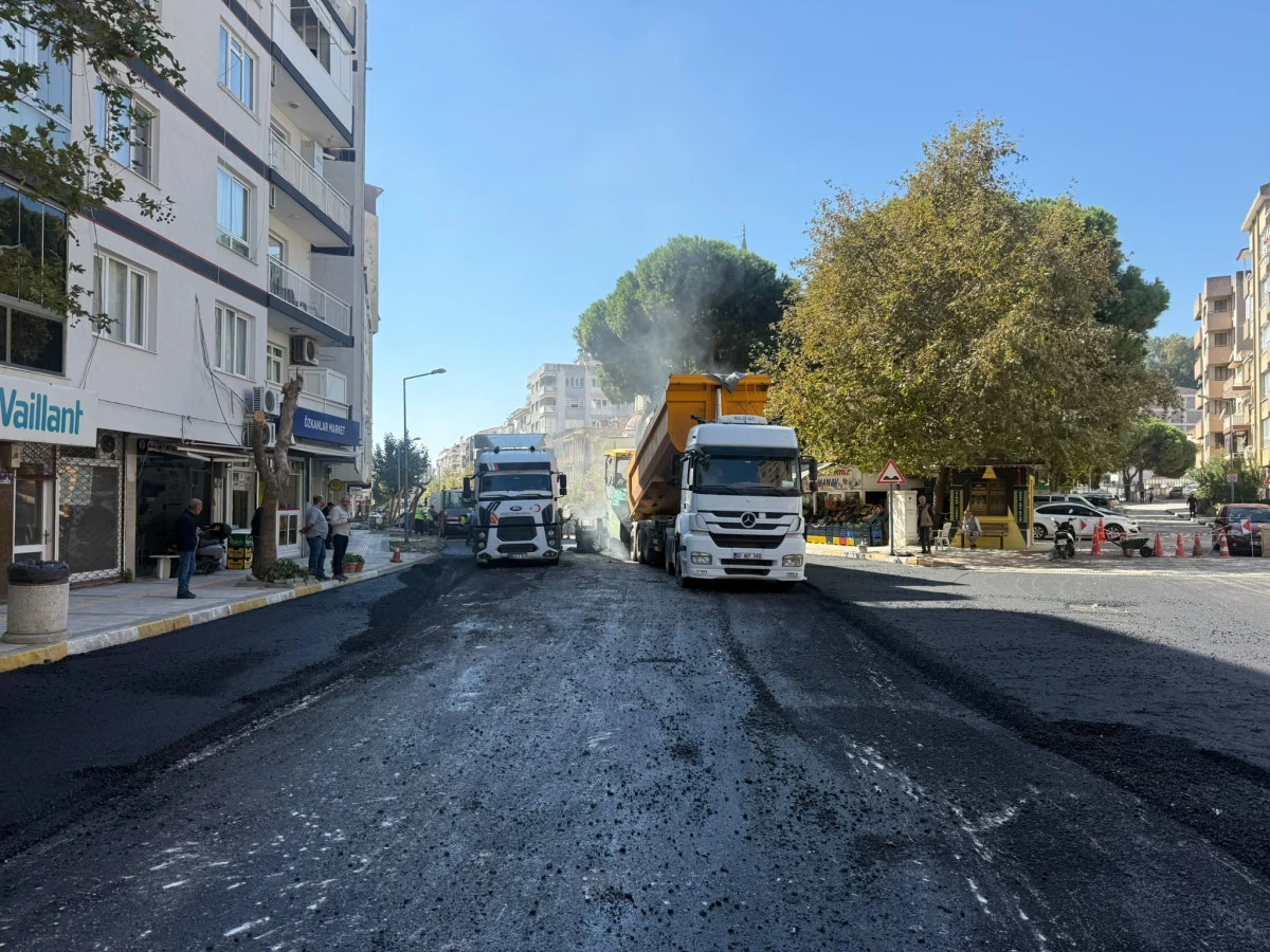 BAŞKAN &Ccedil;ER&Ccedil;İOĞLU&rsquo;NDAN 17 İL&Ccedil;EDE EŞ ZAMANLI YOL YAPIM VE YENİLEME &Ccedil;ALIŞMALARI