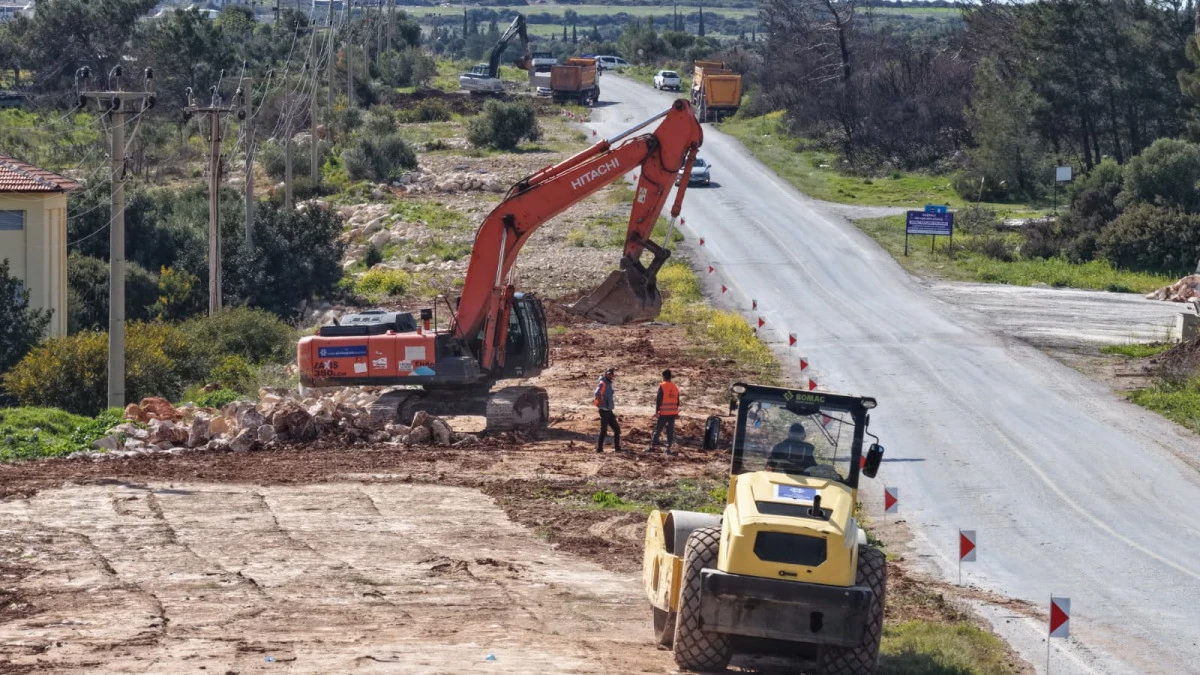 BAŞKAN &Ccedil;ER&Ccedil;İOĞLU&rsquo;NDAN AKB&Uuml;K&rsquo;TE YOL YENİLEME &Ccedil;ALIŞMASI