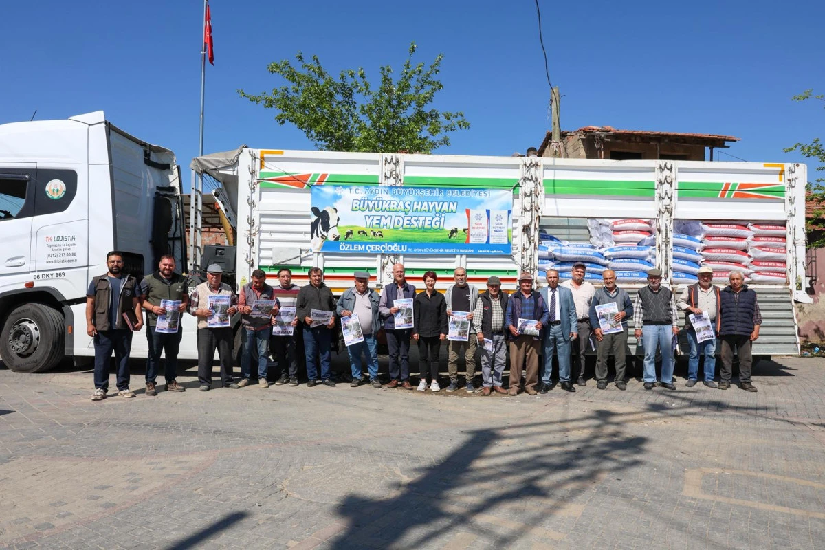 BAŞKAN &Ccedil;ER&Ccedil;İOĞLU&rsquo;NDAN GERMENCİK&rsquo;TE K&Uuml;&Ccedil;&Uuml;K &Uuml;RETİCİLERE YEM DESTEĞİ