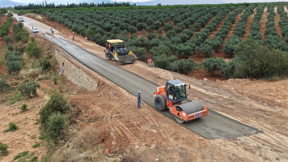 BAŞKAN &Ccedil;ER&Ccedil;İOĞLU&rsquo;NDAN KARACASU&rsquo;DA ULAŞIM YATIRIMI