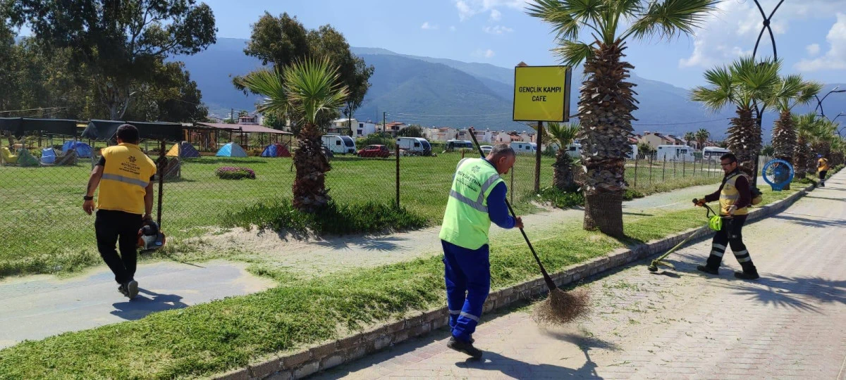 BAŞKAN ÇERÇİOĞLU’NUN KUŞADASI’NDA ÇALIŞMALARI DEVAM EDİYOR