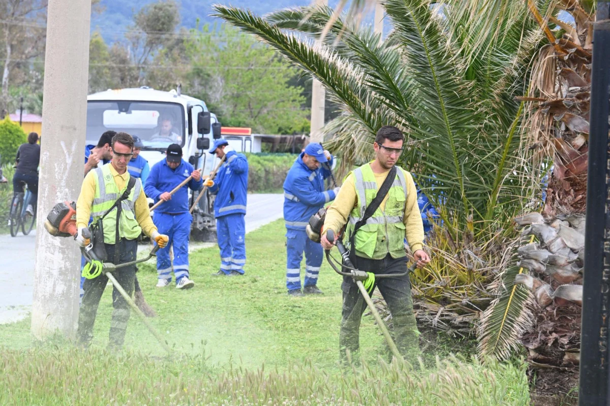 BAŞKAN &Ccedil;ER&Ccedil;İOĞLU&rsquo;NUN &Ouml;NC&Uuml;L&Uuml;Ğ&Uuml;NDE KUŞADASI&rsquo;NIN D&Ouml;RT BİR YANINDA &Ccedil;ALIŞMALAR DEVAM EDİYOR