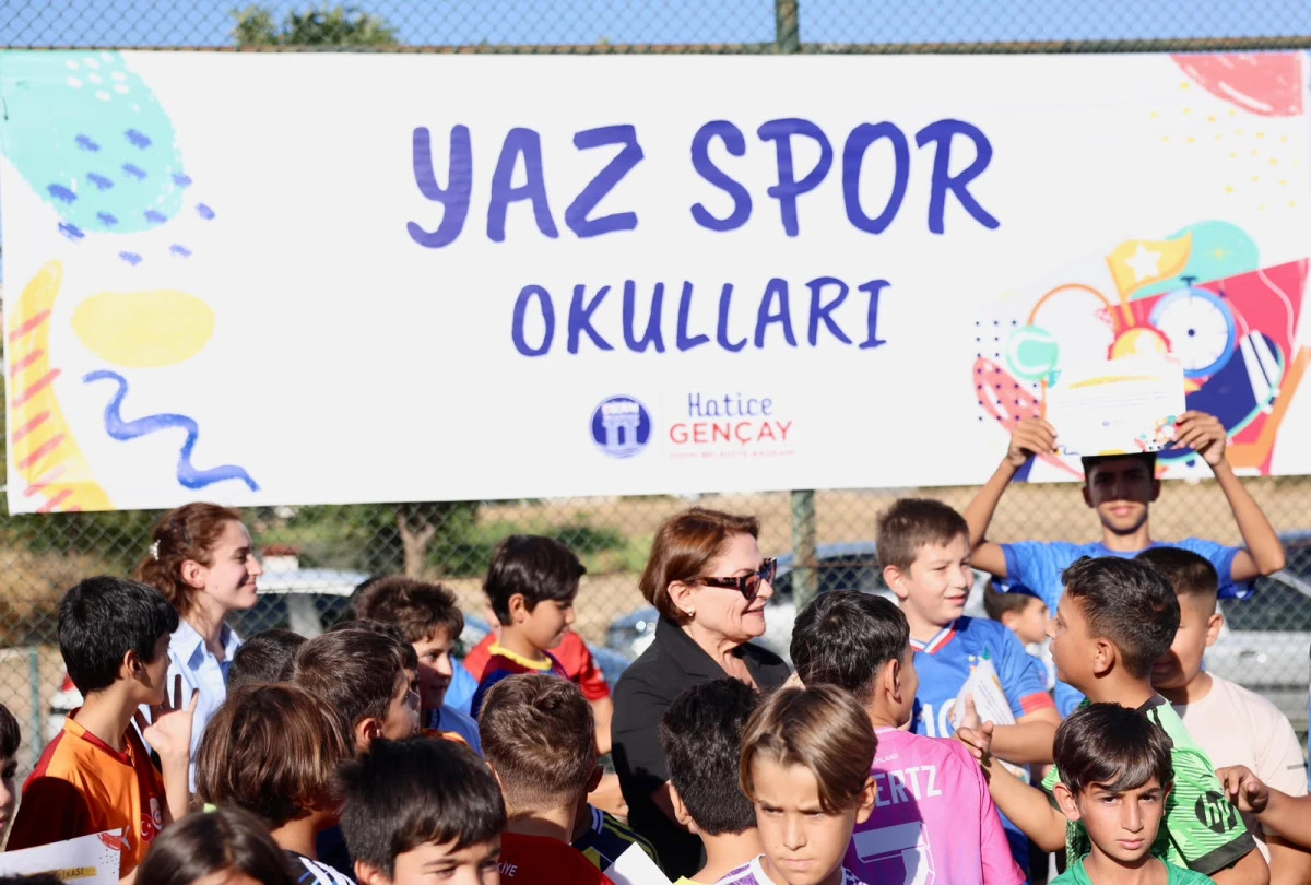 BAŞKAN HATİCE GEN&Ccedil;AY: &ldquo;&Ccedil;OCUKLARIMIZIN SPORLA B&Uuml;Y&Uuml;MESİ VE KENDİLERİNİ GELİŞTİRMESİ BİZİM İ&Ccedil;İN &Ccedil;OK DEĞERLİ&rdquo;