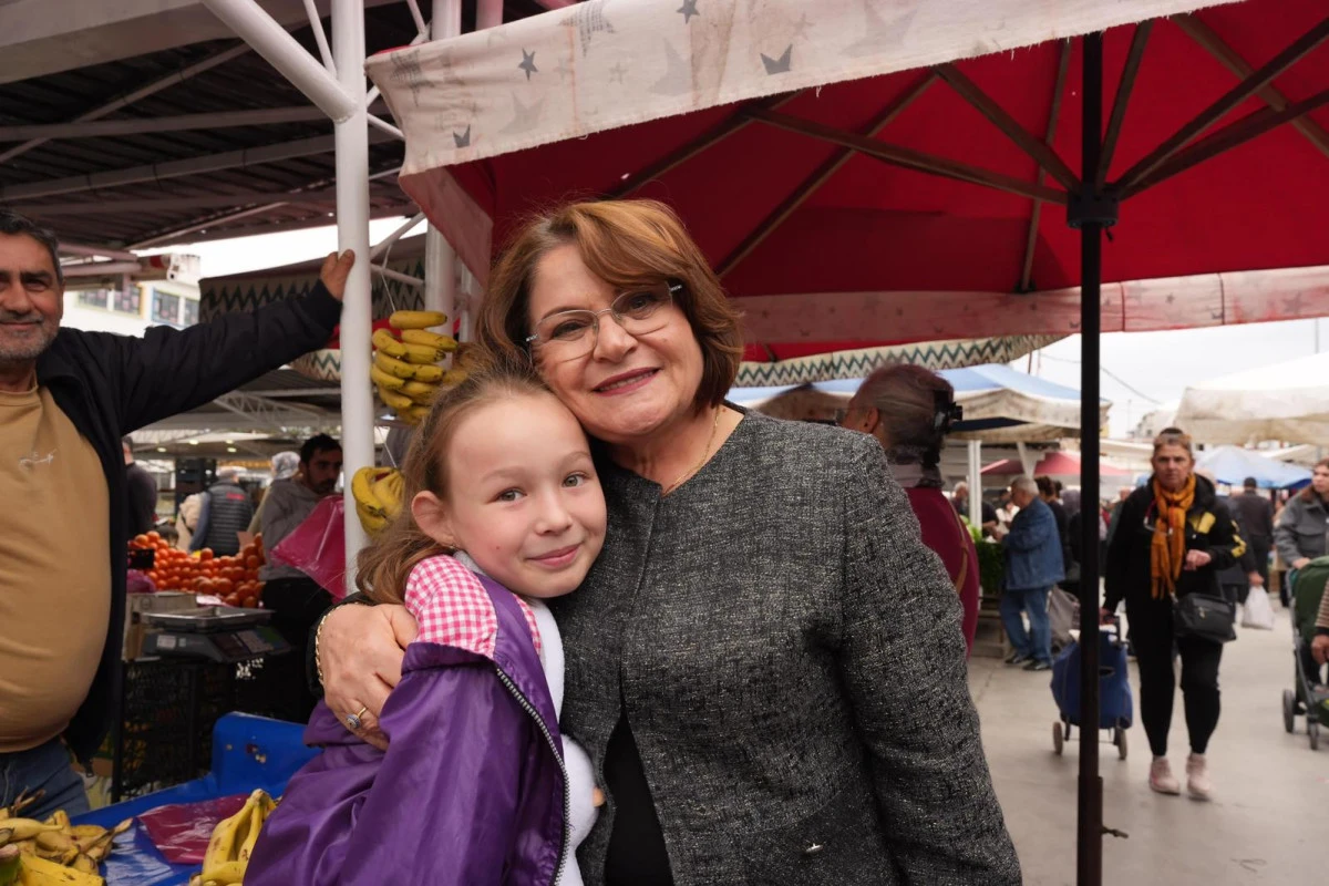 BAŞKAN HATİCE GEN&Ccedil;AY&rsquo;DAN, PAZAR ESNAFINA BAYRAM &Ouml;NCESİ ZİYARET