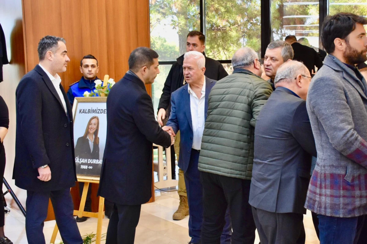 BAŞKAN &Ouml;MER G&Uuml;NEL&rsquo;DEN G&Uuml;LŞAH DURBAY&rsquo;IN AİLESİNE TAZİYE ZİYARETİ