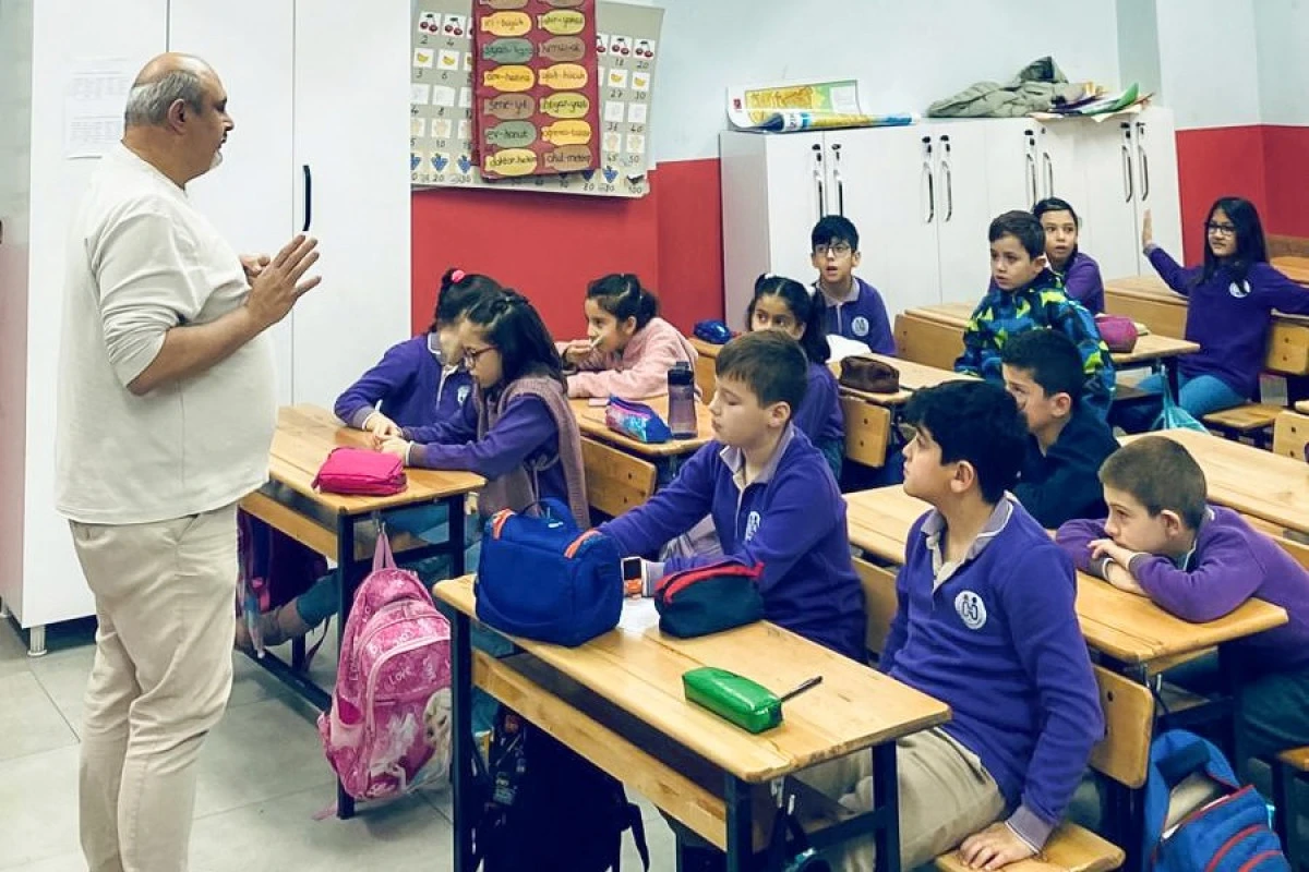 BAŞKAN YETİŞKİN İLE EFELERLİ &Ccedil;OCUKLARA &Ccedil;EVRE BİLİNCİ