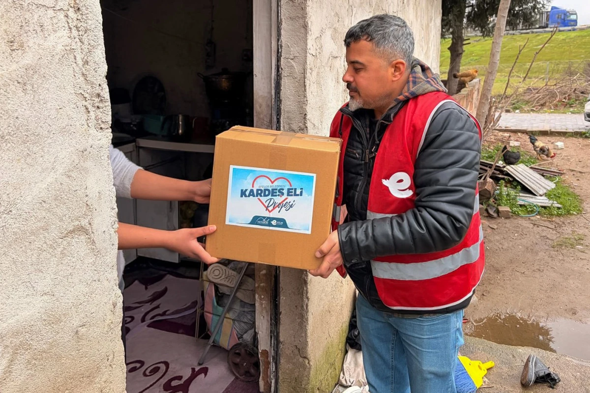 BAŞKAN YETİŞKİN VATANDAŞLARIN SOFRALARINA UMUT OLUYOR