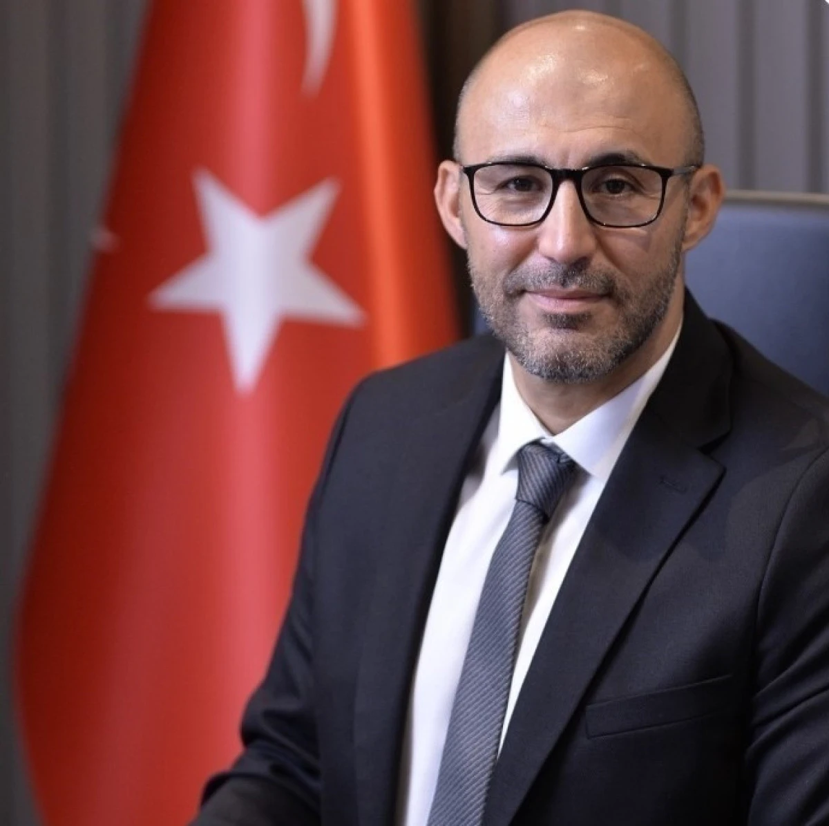 BAŞKAN ZENCİRCİ&rsquo;DEN DMD HASTASI MERT&rsquo;E DESTEK TİYATROSU