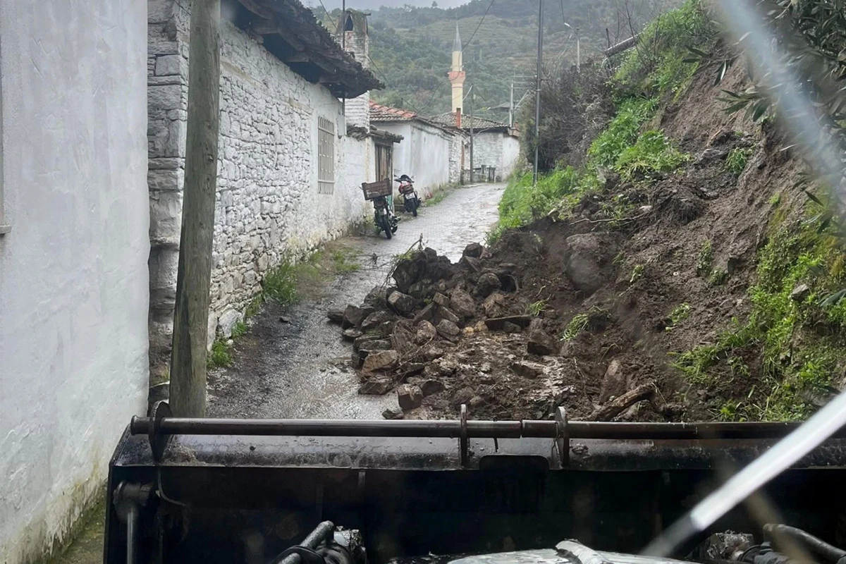 Bozdoğan Belediyesi Sahada: Hasarlar Kısa S&uuml;rede Giderildi