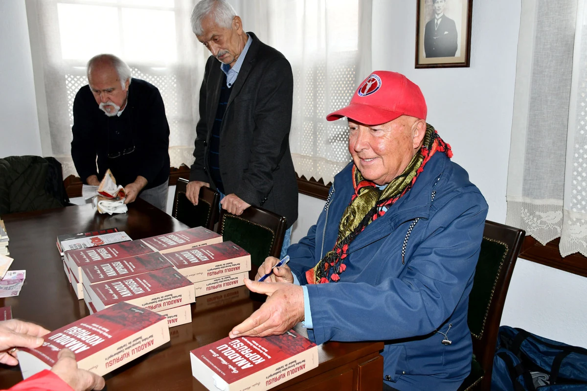 ÇALIKUŞU KUŞU KÜLTÜR EVİ PROF. DR. ÖVGÜN AHMET ERCAN’I AĞIRLADI