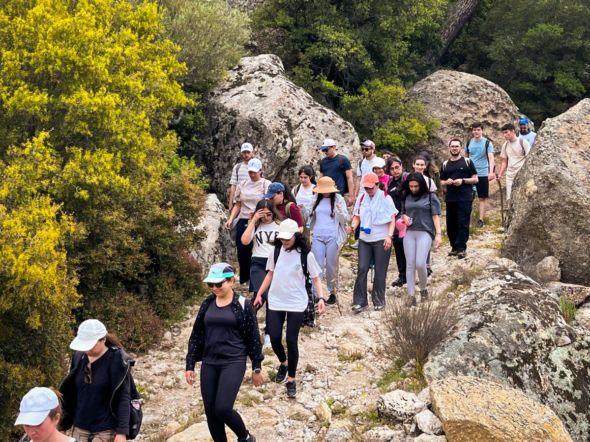 &Ccedil;ER&Ccedil;İOĞLU, 19 MAYIS ATAT&Uuml;RK&rsquo;&Uuml; ANMA, GEN&Ccedil;LİK VE SPOR BAYRAMI KAPSAMINDA AYDINLI GEN&Ccedil;LER İ&Ccedil;İN TREKKİNG ETKİNLİĞİ D&Uuml;ZENLEDİ