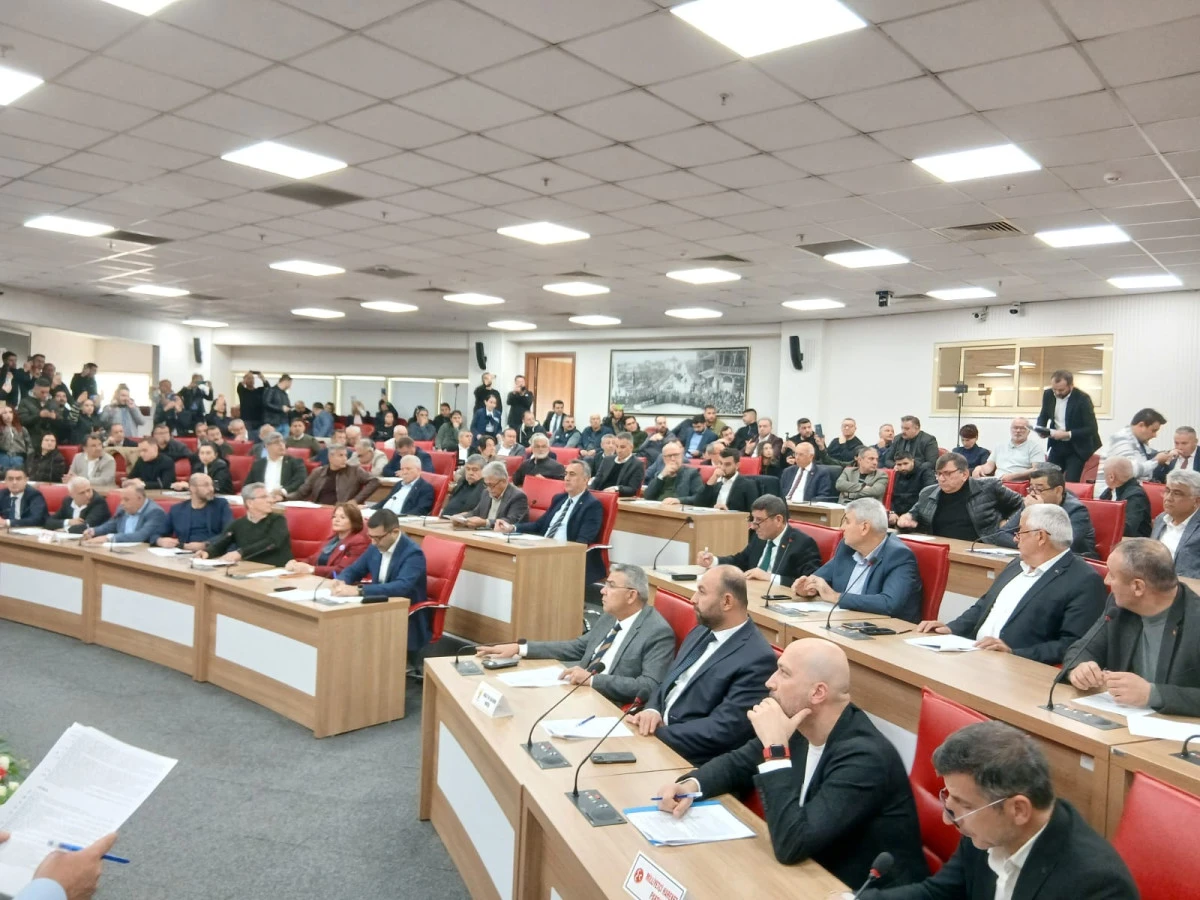 CHP GURUBU MECLİSTE, AYDIN HALKININ BOR&Ccedil;LANMASINA İZİN VERMEDİ.