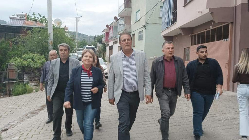 CHP'Lİ ADAYLARDAN KÖŞK ÇIKARMASI