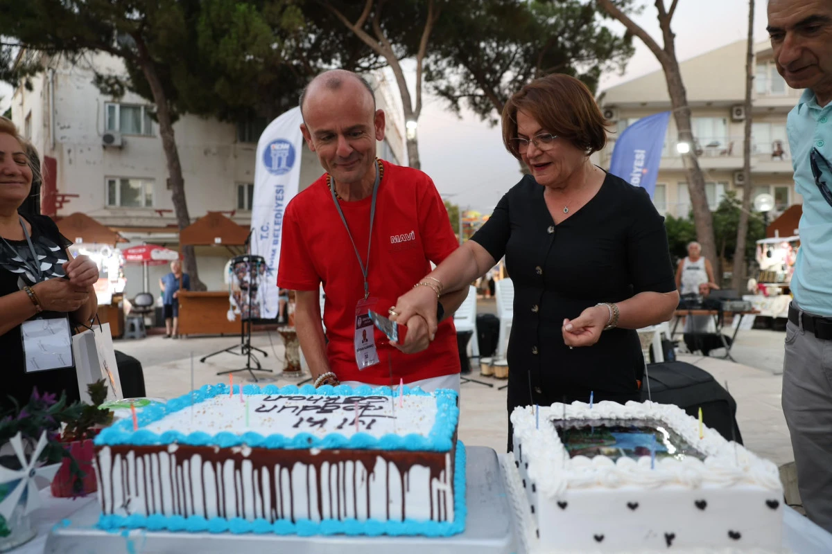 DİDİM BELEDİYESİ ALTINKUM SANAT SOKAĞI&rsquo;NDA SANAT VE DAYANIŞMAYI BULUŞTURDU