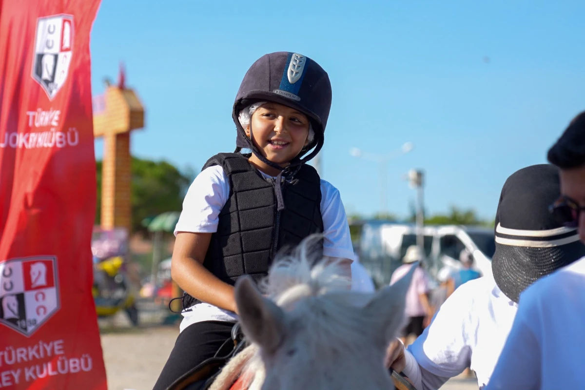 DİDİM BELEDİYESİ, &Ccedil;OCUKLARI PONY CLUB ETKİNLİĞİYLE BULUŞTURDU