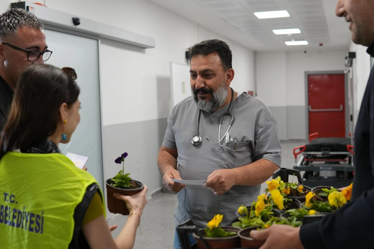 DİDİM BELEDİYESİ&rsquo;NDEN 14 MART&rsquo;TA SAĞLIK &Ccedil;ALIŞANLARINA ANLAMLI JEST