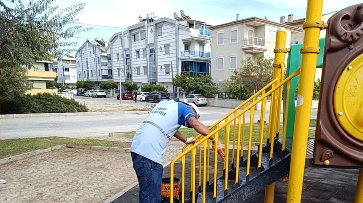 DİDİM BELEDİYESİ&rsquo;NDEN PARKLARDA GENEL BAKIM &Ccedil;ALIŞMASI