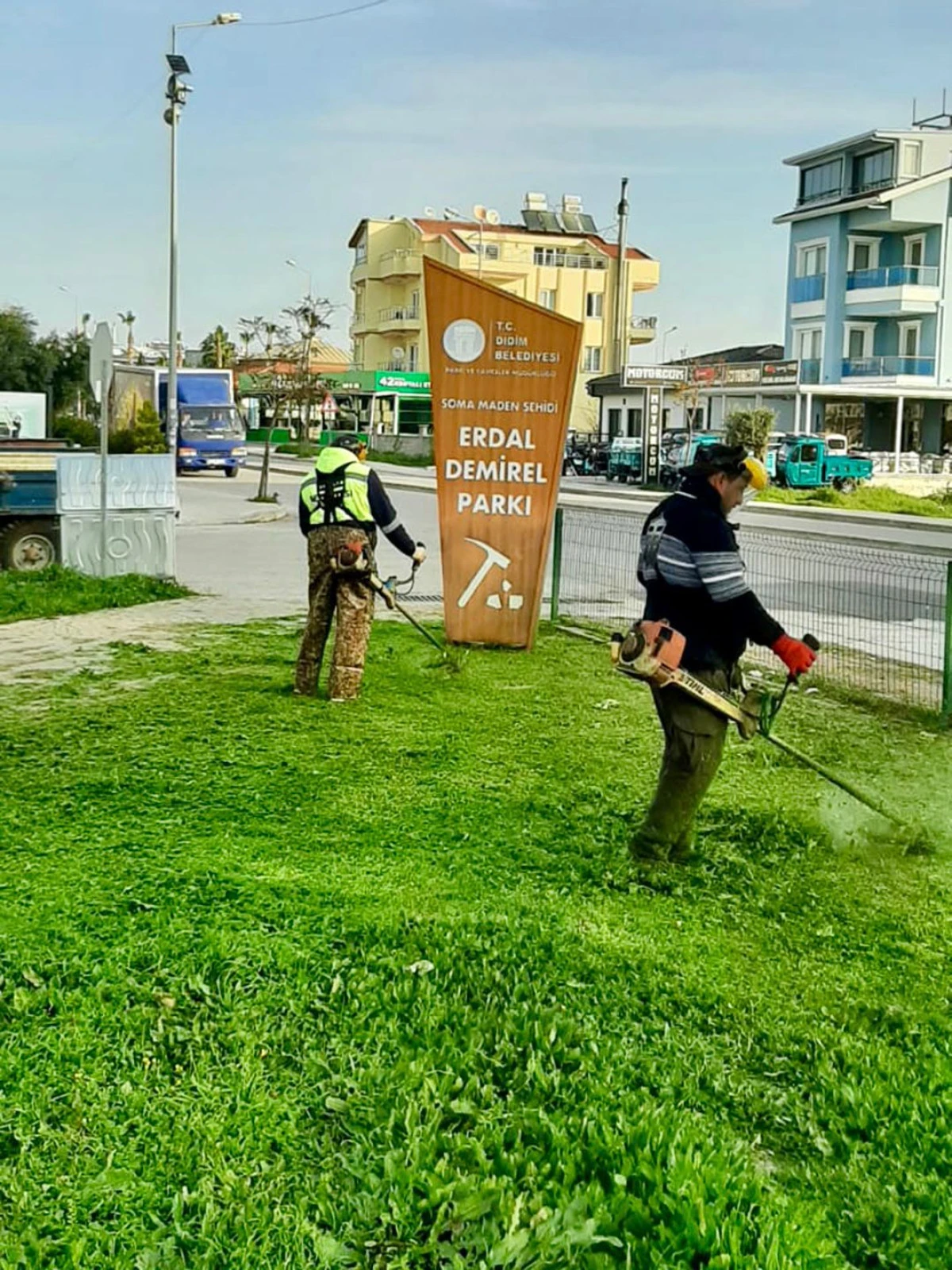 DİDİM BELEDİYESİ&rsquo;NİN &Ccedil;ALIŞMALARI İLE İL&Ccedil;EDEKİ PARKLAR DAHA G&Uuml;ZEL VE DAHA YEŞİL