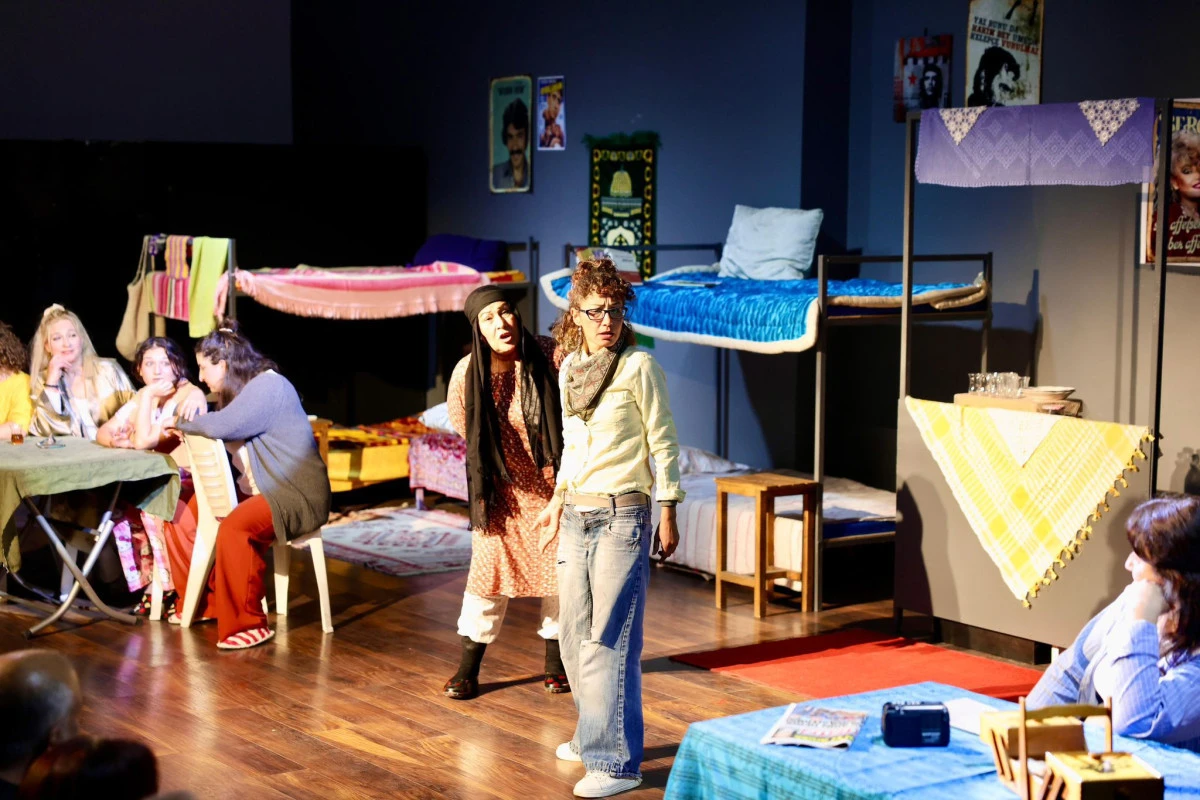 DİDİM&rsquo;DE &ldquo;KADIN KADINA &Ouml;ZG&Uuml;RL&Uuml;K&rdquo; OYUNU YOĞUN İLGİ G&Ouml;RD&Uuml;