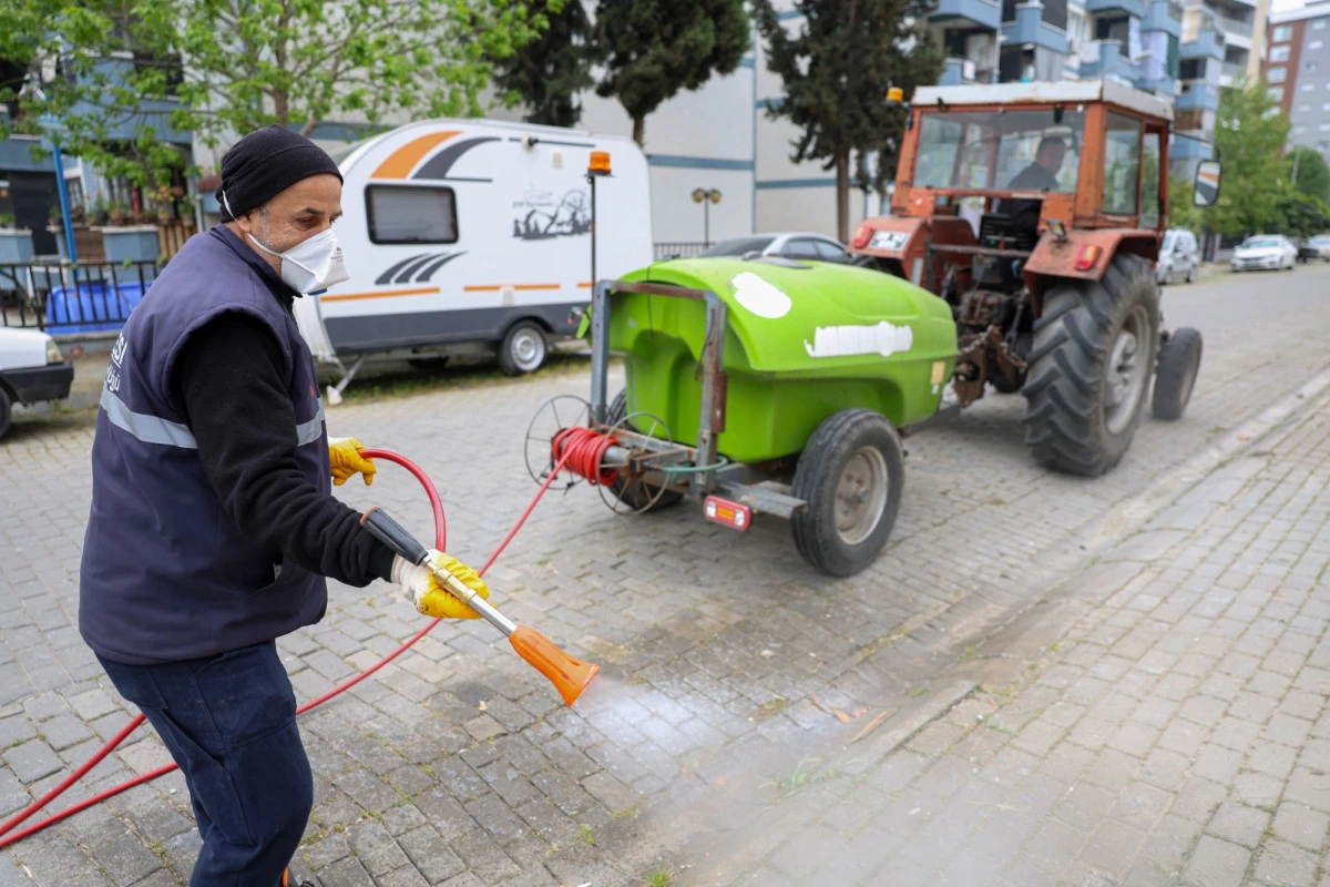 EFELER BELEDİYESİ HALK SAĞLIĞI VE KENT ESTETİĞİ İ&Ccedil;İN &Ccedil;ALIŞMALARINI S&Uuml;RD&Uuml;R&Uuml;YOR