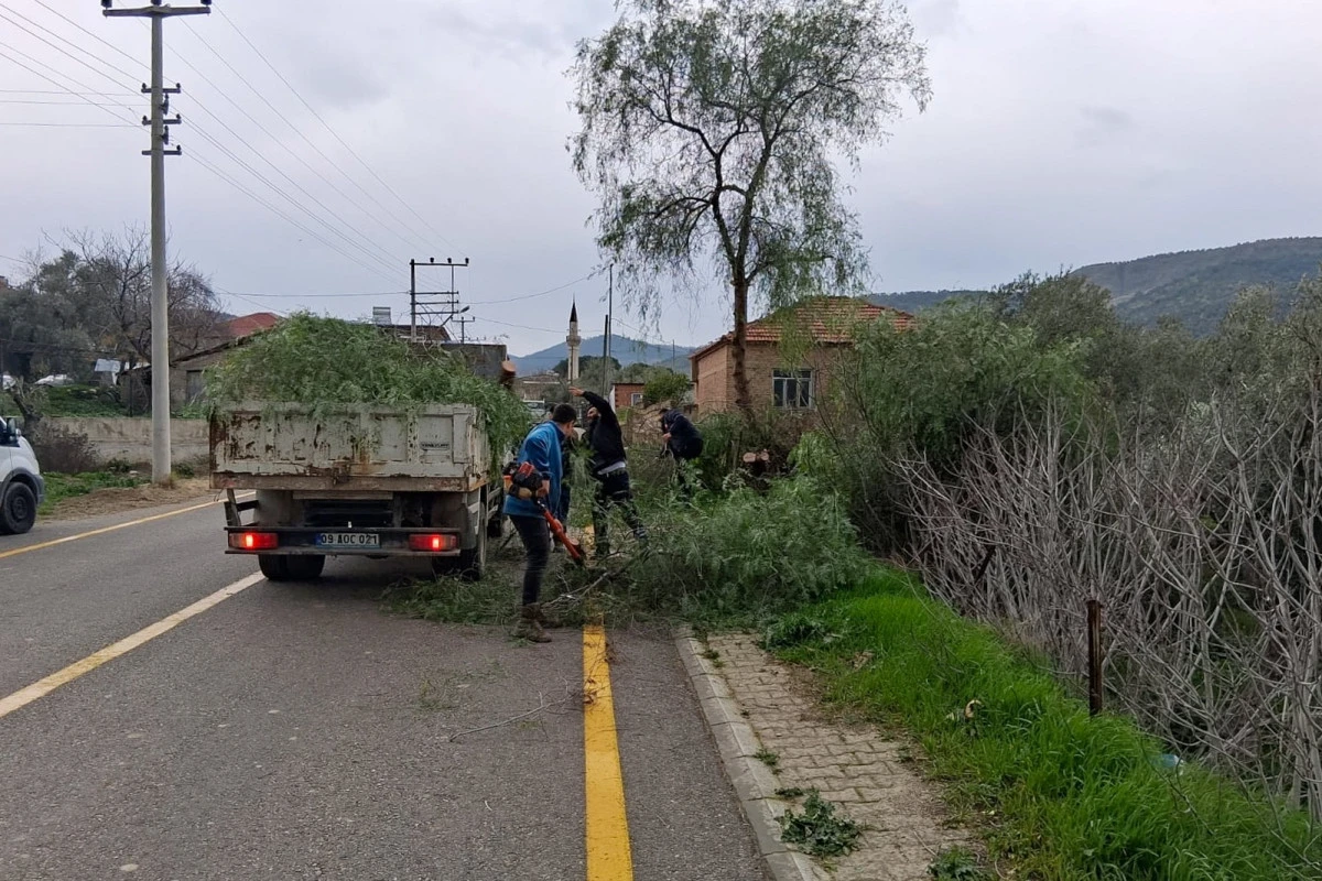 EFELER BELEDİYESİ KUVVETLİ FIRTINA VE SAĞANAĞA KARŞI SAHADA 