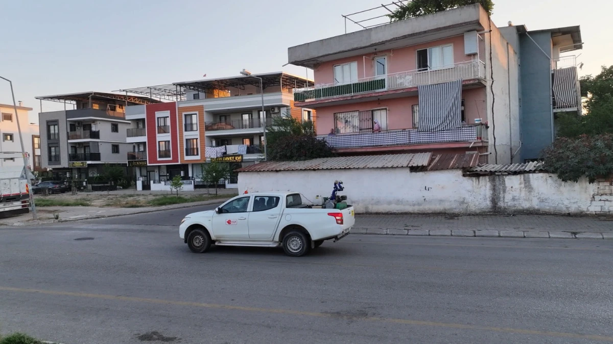 EFELER'DE İLA&Ccedil;LAMA MESAİSİ HIZ KESMİYOR