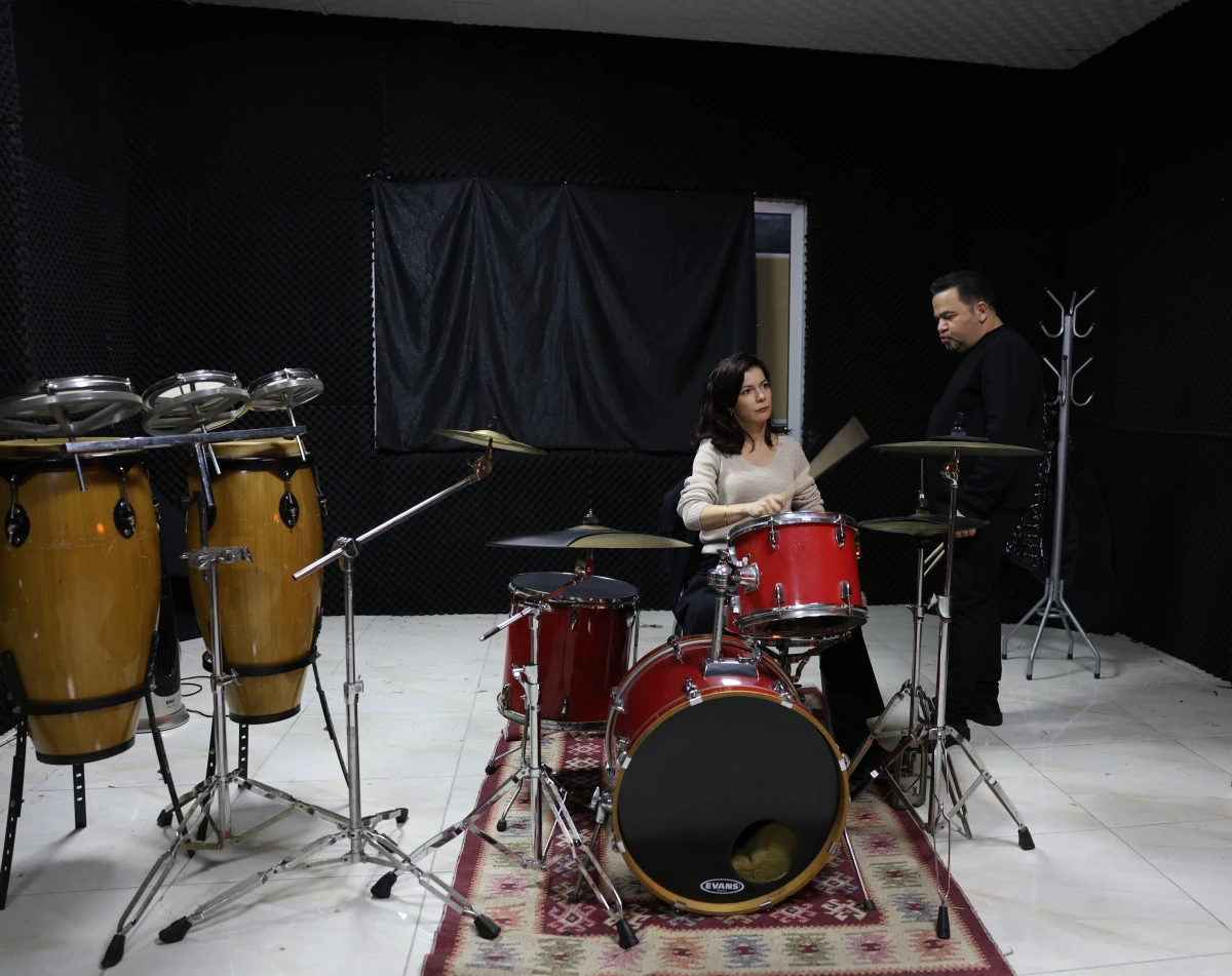 EFELER&rsquo;DE SANATIN KALBİ M&Uuml;ZİKLE ATIYOR