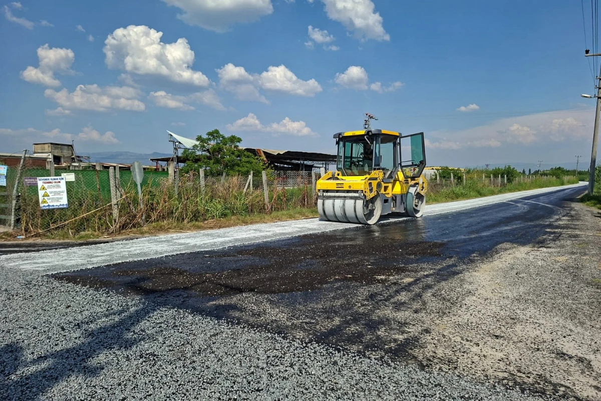 EFELER&rsquo;DE YOL HAMLESİ ASFALTLAMA &Ccedil;ALIŞMALARI HIZ KAZANDI