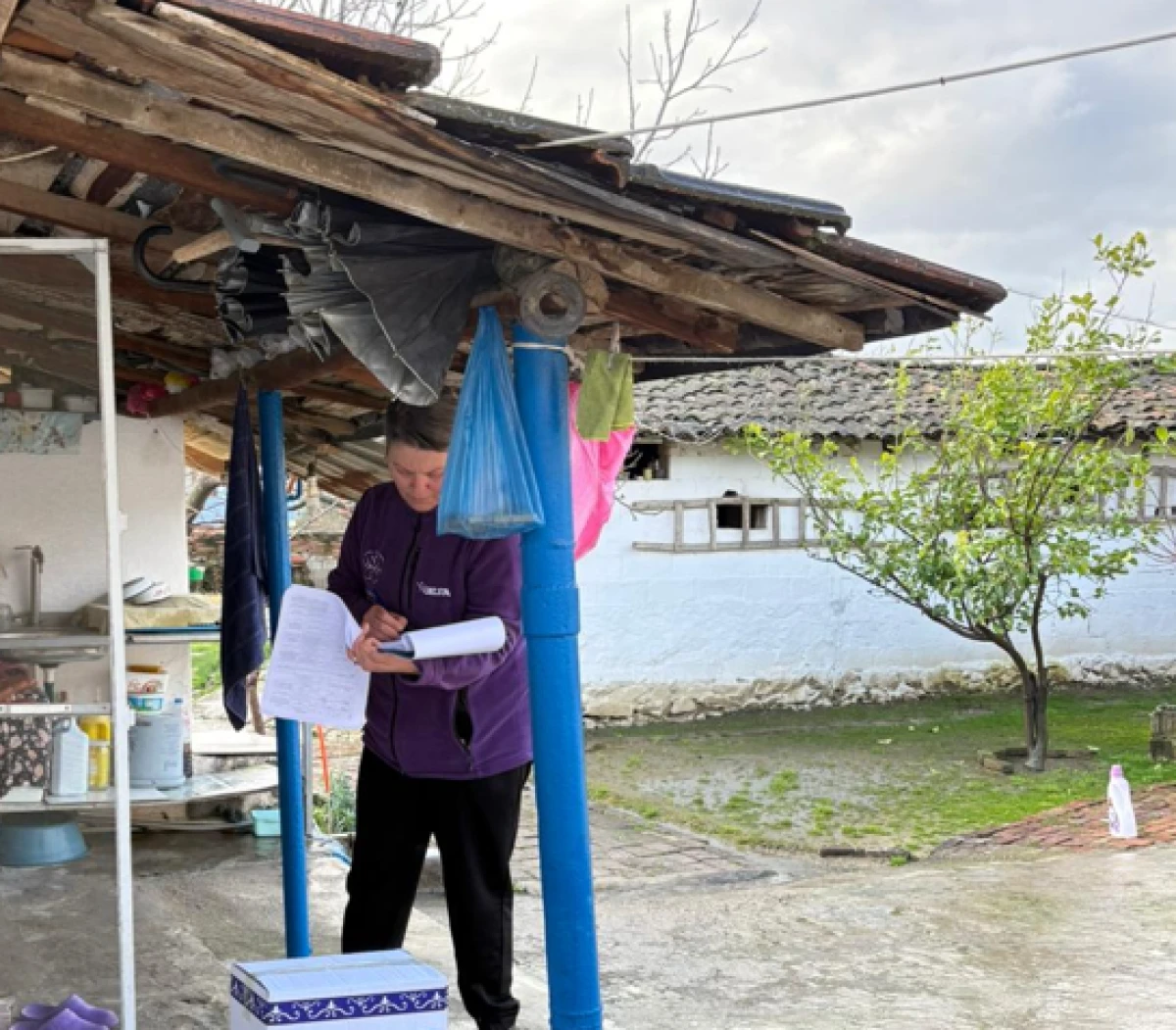 GERMENCİK BELEDİYESİ G&Ouml;N&Uuml;LLERE DOKUNMAYA DEVAM EDİYOR &ldquo;RAMAZAN KOLİLERİ DAĞITIMI S&Uuml;R&Uuml;YOR&rdquo;