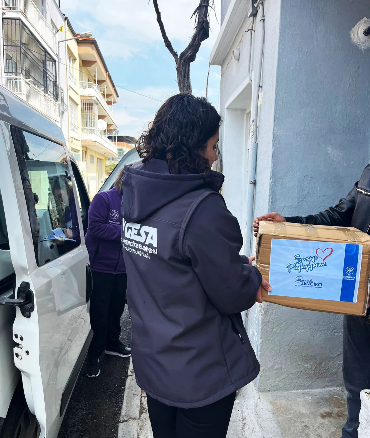 GERMENCİK&rsquo;TE SOSYAL BELEDİYECİLİKTE YENİ D&Ouml;NEM: ERZAK YARDIMI RAMAZAN&rsquo;LA SINIRLI KALMIYOR, T&Uuml;M YILA YAYILIYOR