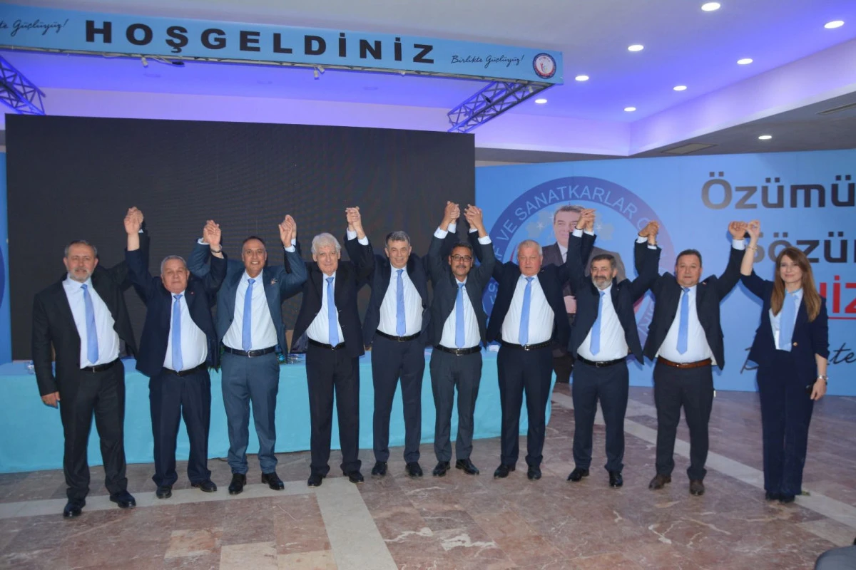 K&uuml;nkc&uuml;'den teşekk&uuml;r: 'Esnafın hizmetk&acirc;rı olmaya devam edeceğiz'