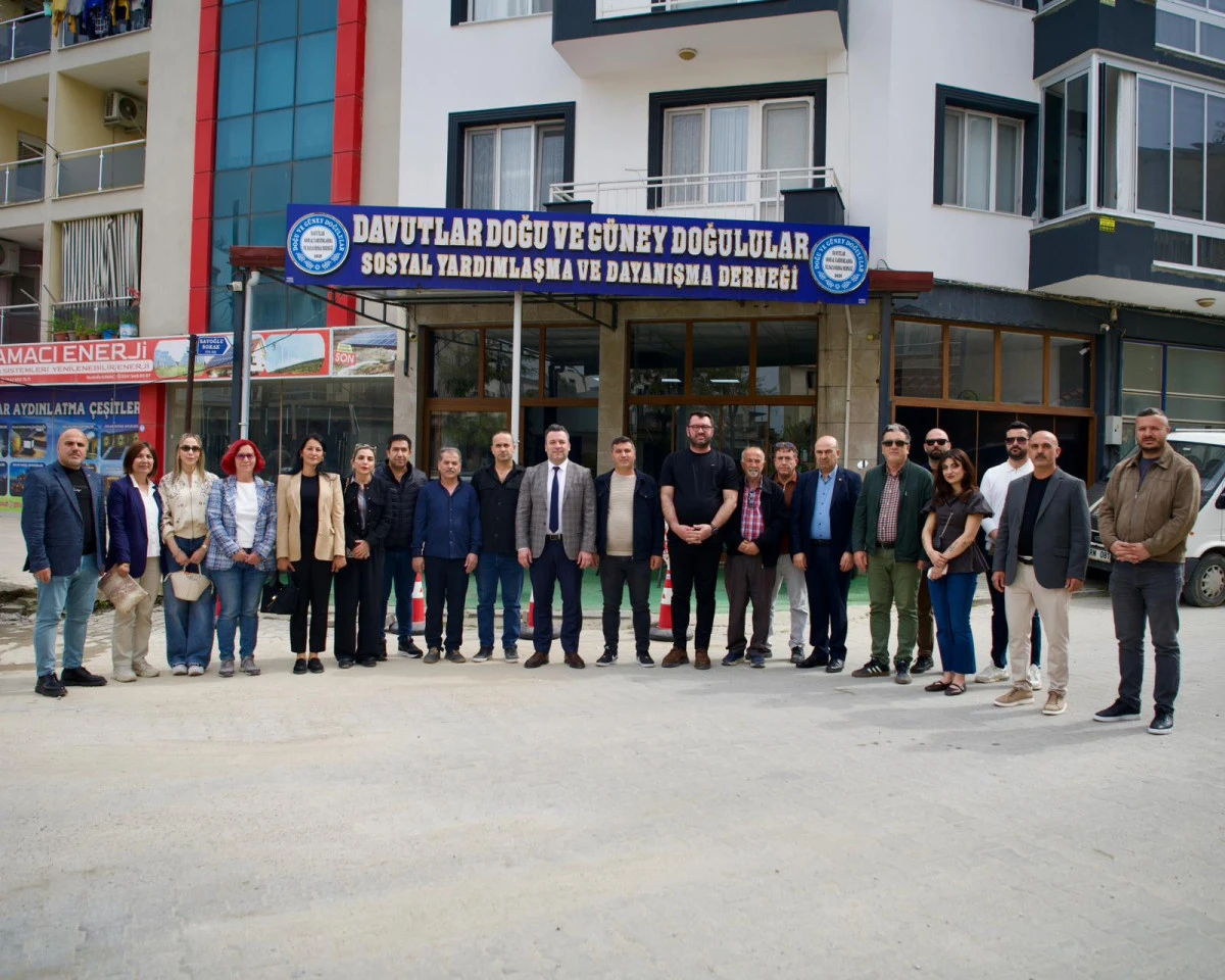 KUŞADASI BELEDİYESİ HEYETİNDEN DAVUTLAR&rsquo;A HİZMET &Ccedil;IKARMASI: SAHADA TESPİT, YERİNDE &Ccedil;&Ouml;Z&Uuml;M