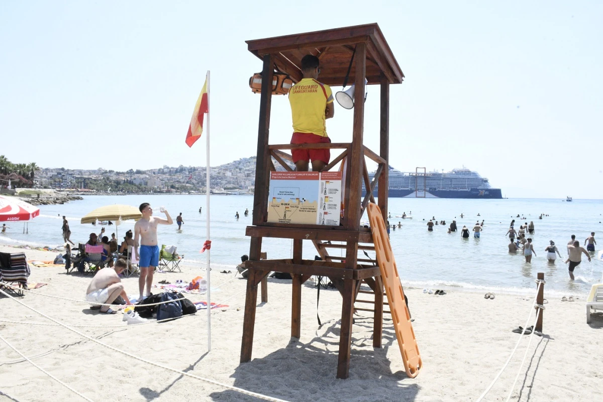 KUŞADASI BELEDİYESİ SAHİLLERDE G&Uuml;VENLİ YAZ İ&Ccedil;İN &Ouml;NLEMLERİNİ S&Uuml;RD&Uuml;R&Uuml;YOR