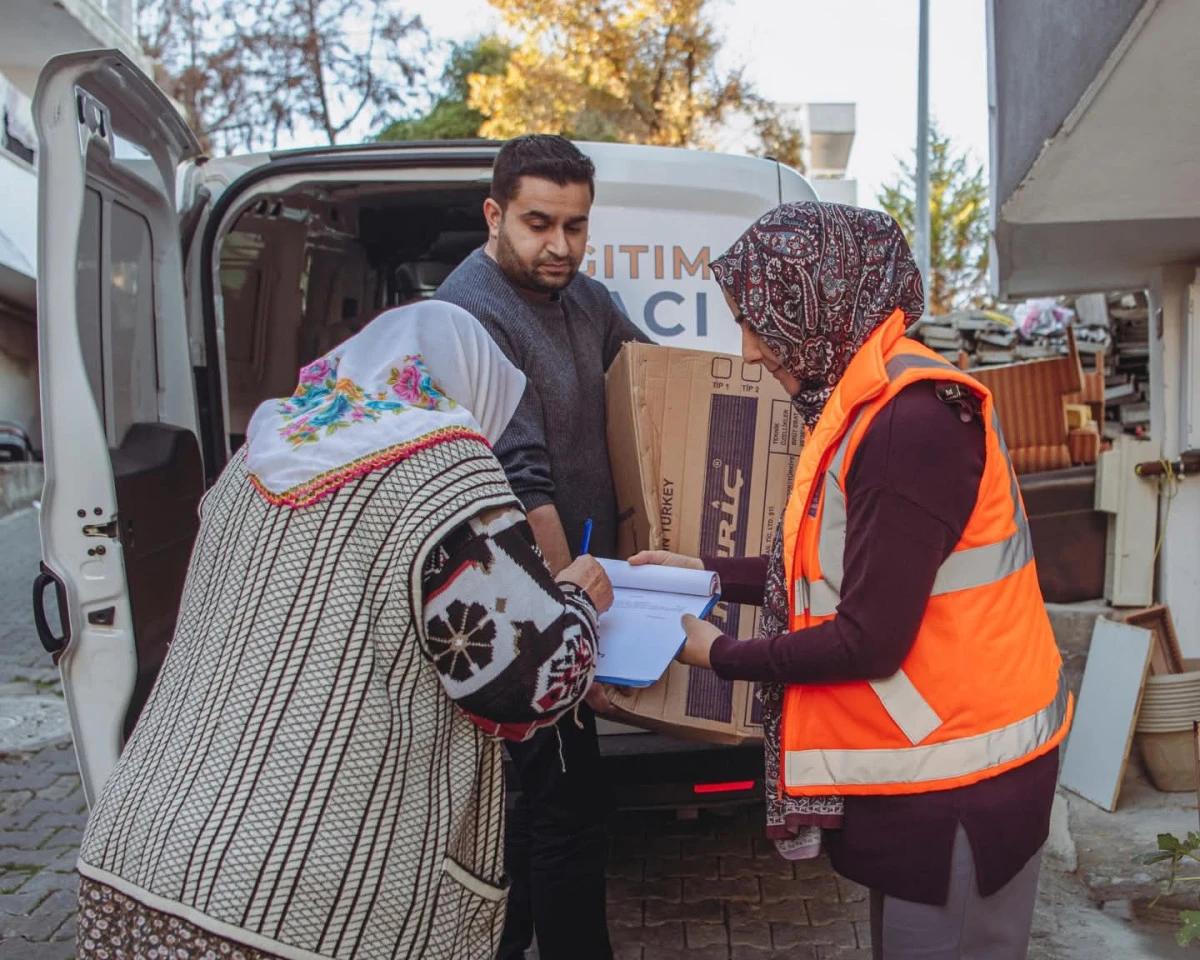 KUŞADASI BELEDİYESİ SOĞUK KIŞ AYLARINDA YUVALARI ISITIYOR