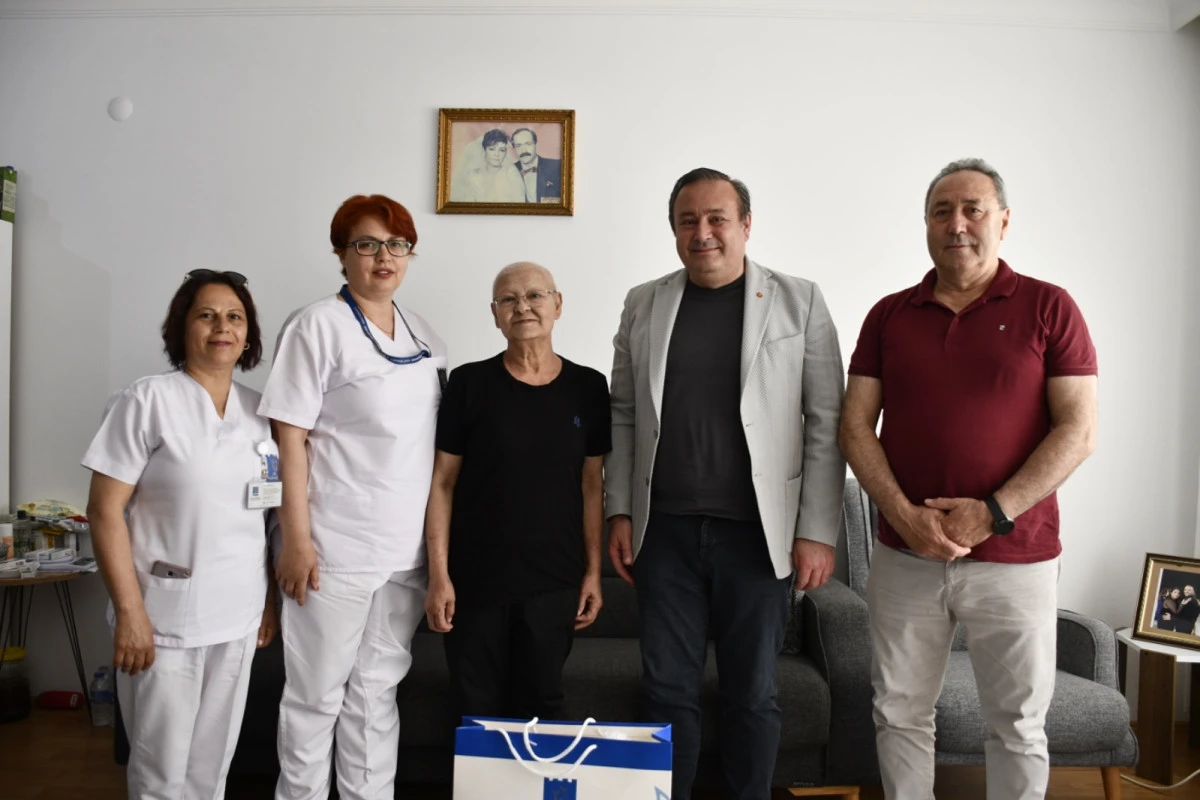 KUŞADASI BELEDİYESİ&rsquo;NDEN ASIRLIK &Ccedil;INARA ANNELER G&Uuml;N&Uuml; S&Uuml;RPRİZİ