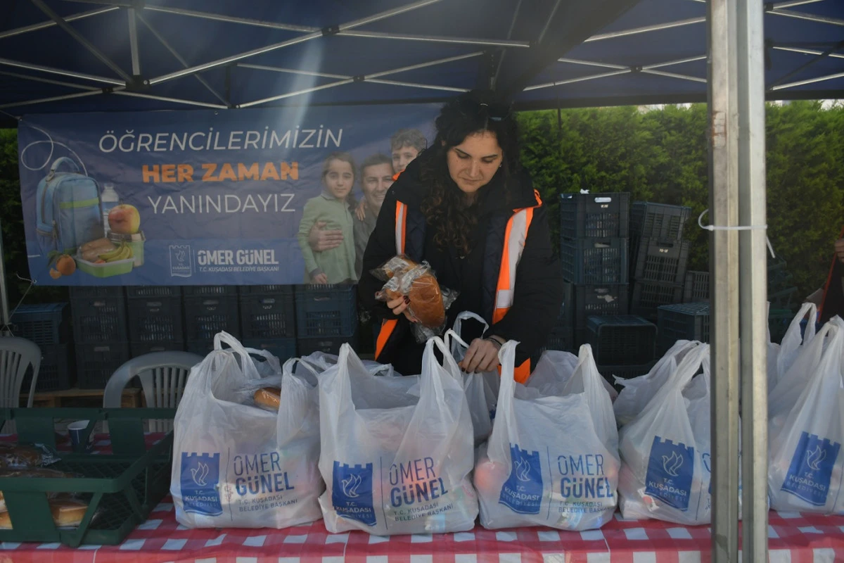 KUŞADASI BELEDİYESİ&rsquo;NİN BESLENME &Ccedil;ANTASI PROJESİ KARARLILIKLA S&Uuml;R&Uuml;YOR