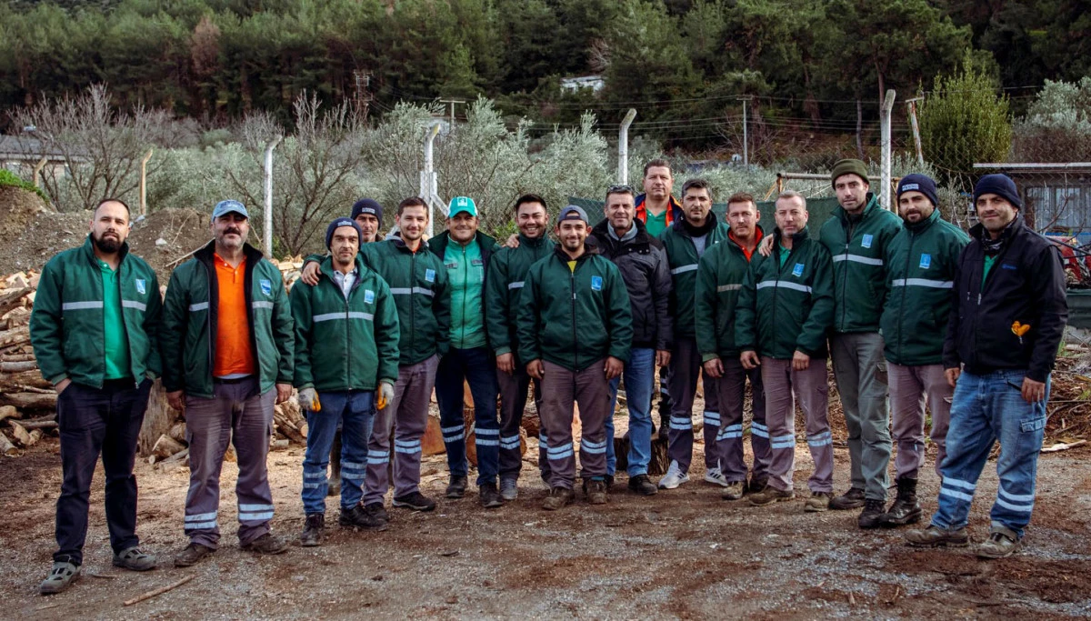 KUŞADASI&rsquo;NDA AĞA&Ccedil; ATIKLARI İHTİYA&Ccedil; SAHİPLERİ İ&Ccedil;İN KARA KIŞTA YAKACAĞA D&Ouml;N&Uuml;Ş&Uuml;YOR