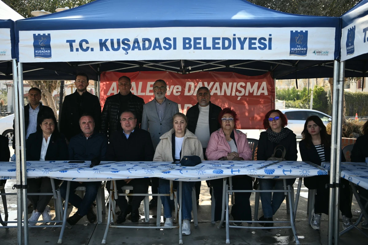 KUŞADASI&rsquo;NDA BAŞKAN &Ouml;MER G&Uuml;NEL İ&Ccedil;İN &lsquo;DEMOKRASİ N&Ouml;BETİ&rsquo; BAŞLADI